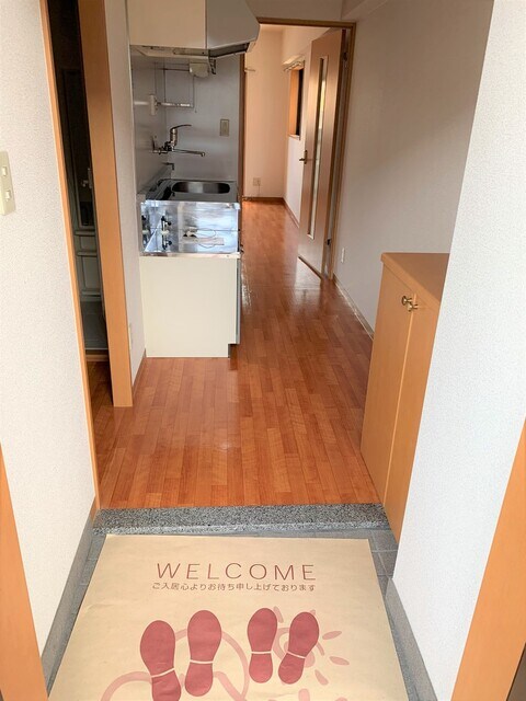 物件内観写真16　(玄関)