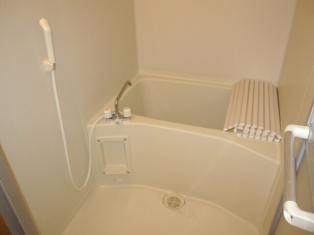 物件内観写真6　(浴室)