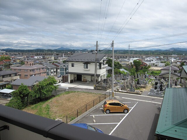 物件内観写真9　(バルコニーからの景色)