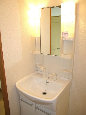 物件内観写真12　(洗髪洗面化粧台)