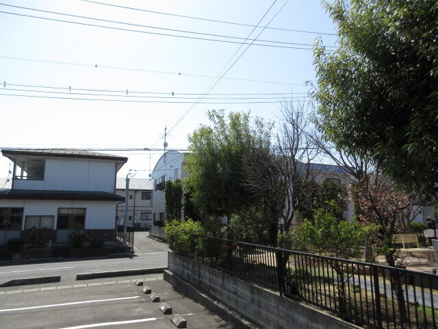 物件内観写真12　(バルコニーからの景色)