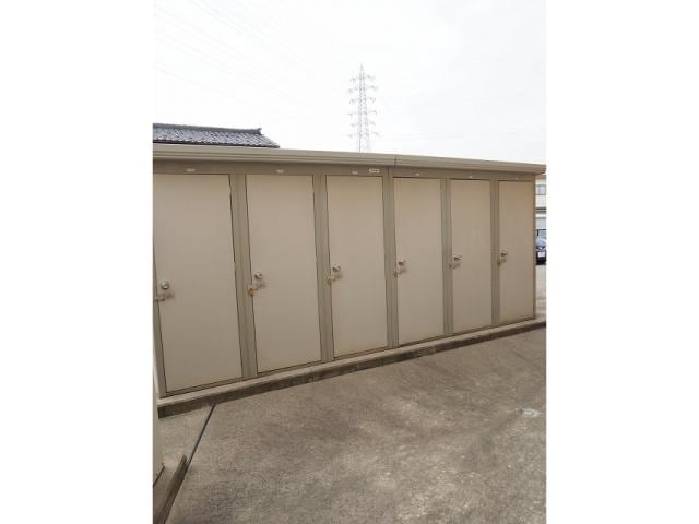 物件内観写真13　(物置)