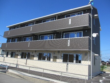 D-room魚津イースト外観写真