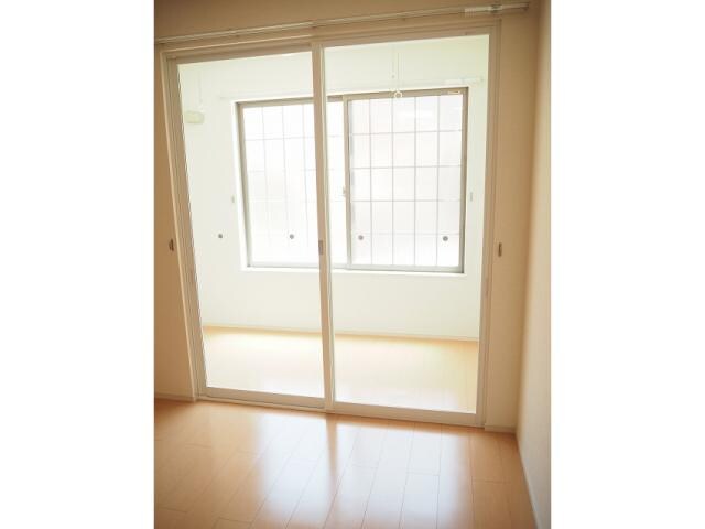 物件内観写真8　(サンルーム)