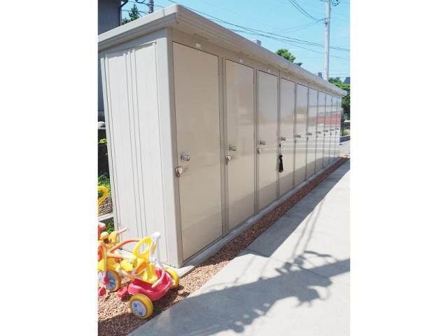 物件内観写真13　(物置)