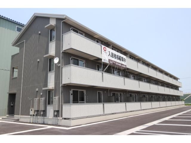 ブランズ北魚津の外観