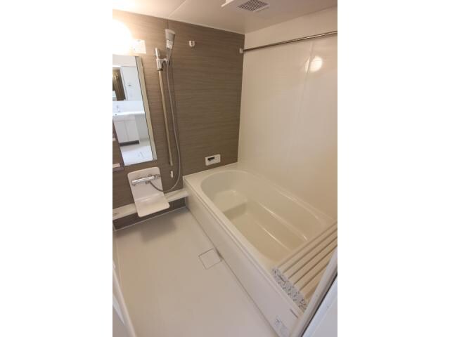 ブランズ北魚津のバス