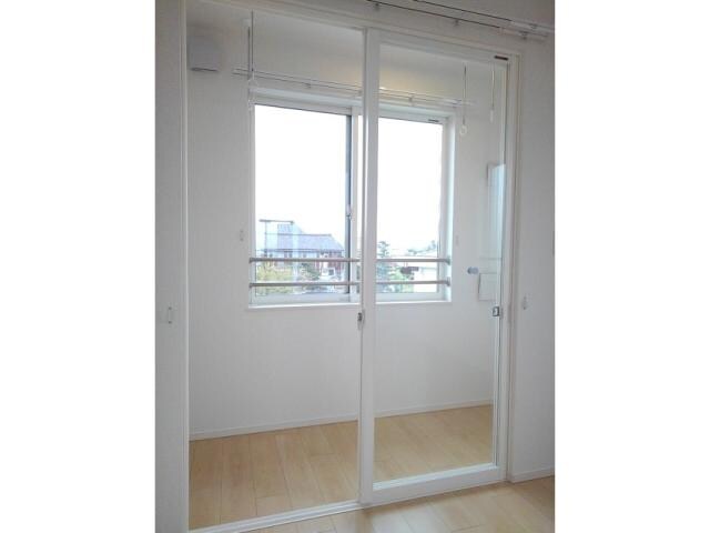 物件内観写真5　(サンルーム)