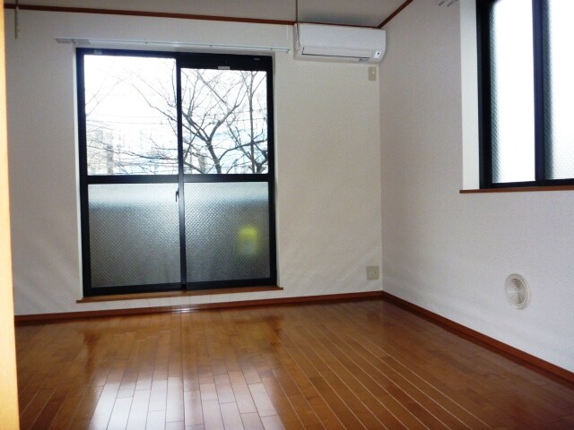 物件内観写真5　(リフォーム前)