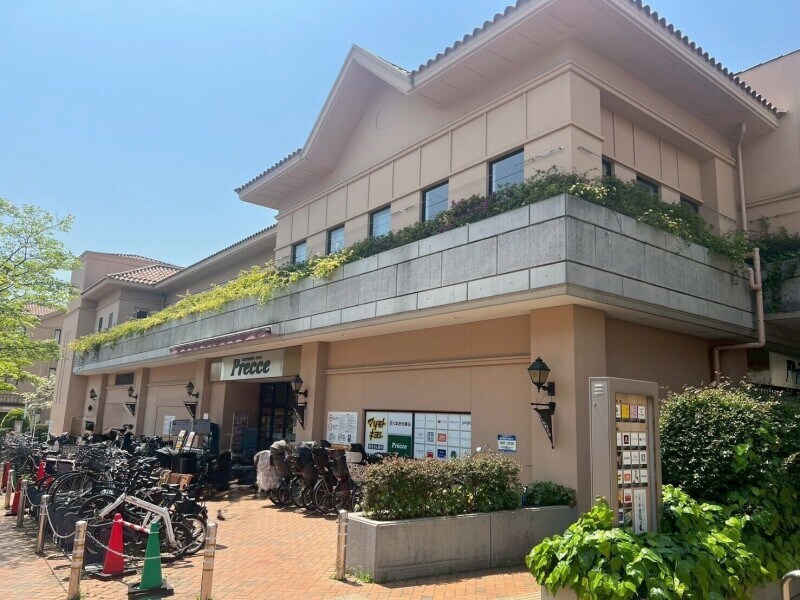 物件外観写真3　(プレッセ田園調布店 604m)
