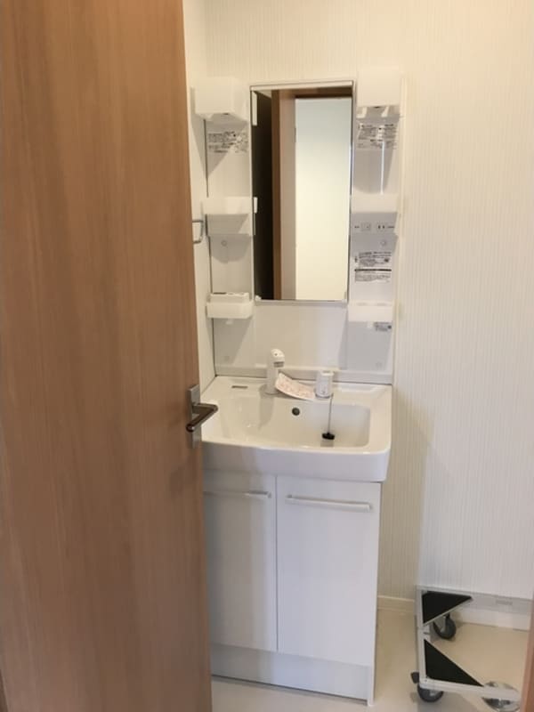 独立洗面台