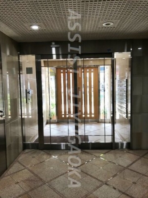 エントランス