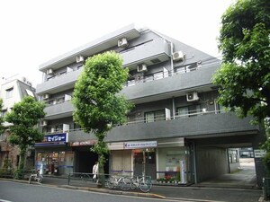 ＨＯＵＳＥ五本木外観写真