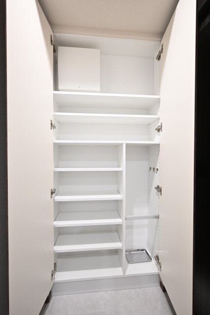 物件内観写真18　(靴入)