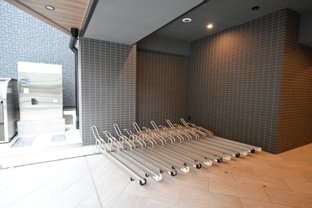 物件内観写真5　(駐輪場)