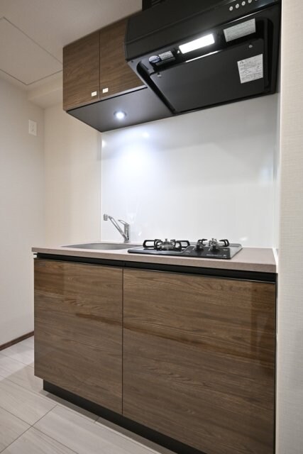 物件内観写真12　(システムキッチン（2口ガスコンロ）)