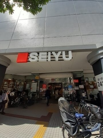 物件外観写真2　(西友三軒茶屋店まで280m)