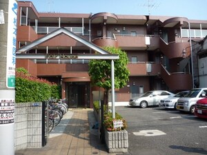 フェアハウス（建物正面棟）外観写真