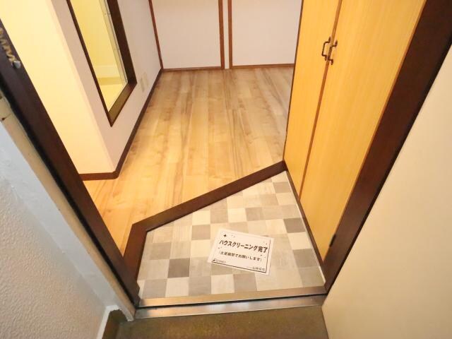新大宮駅 徒歩16分 1階の玄関周り