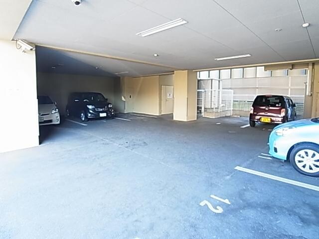 奈良駅 徒歩2分 6階の駐車場
