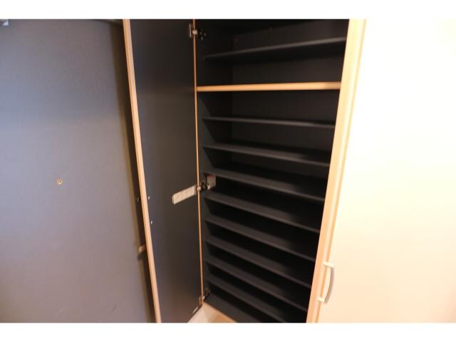 奈良駅 徒歩2分 6階の玄関周り