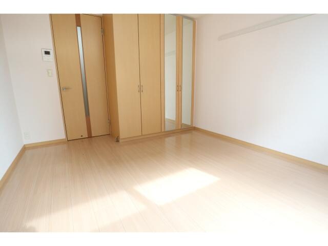 新大宮駅 徒歩3分 3階の居室