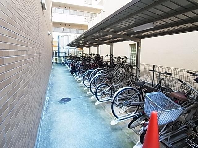 新大宮駅 徒歩3分 3階の駐輪場