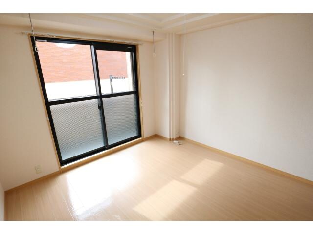 新大宮駅 徒歩3分 3階の居室