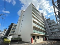 近鉄難波線・奈良線 新大宮駅 9階建 築27年の外観写真