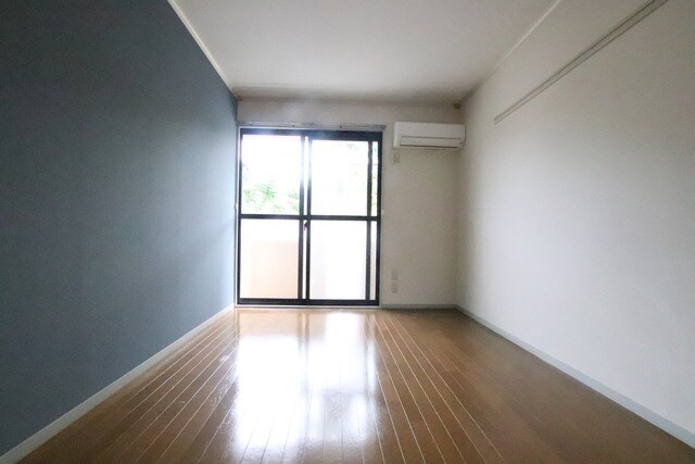 物件内観写真14　(南東向きのお部屋です♪)