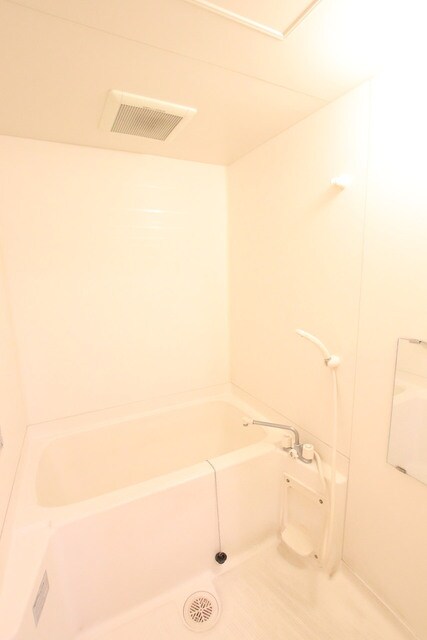 物件内観写真10　(追い焚き機能付きバスルーム♪)