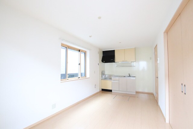 物件内観写真8　(８帖のダイニングです♪)