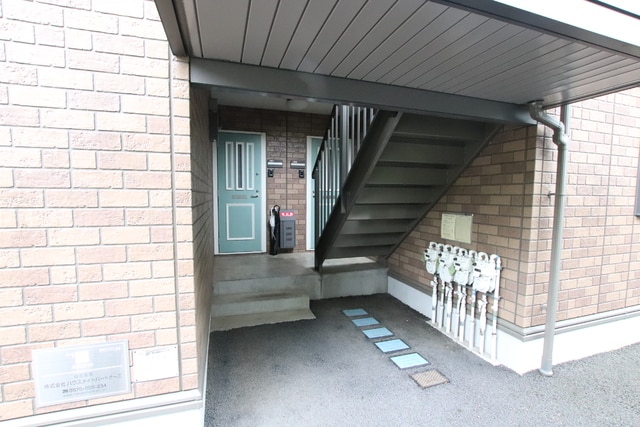 物件外観写真6　(建物入口)