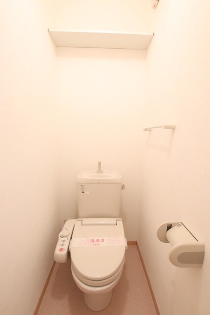 物件内観写真13　(洗浄便座付きトイレです♪)