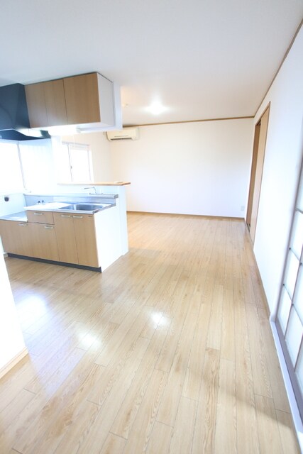 物件内観写真6　(（照明は設備ではありません))