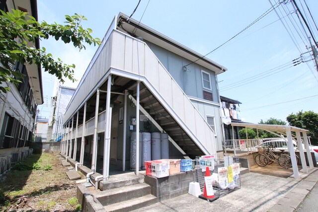 物件外観写真3　(入口です)