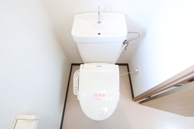 トイレ(ウォシュレット付き)