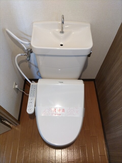 物件内観写真17　(洗浄便座付のトイレです♪)