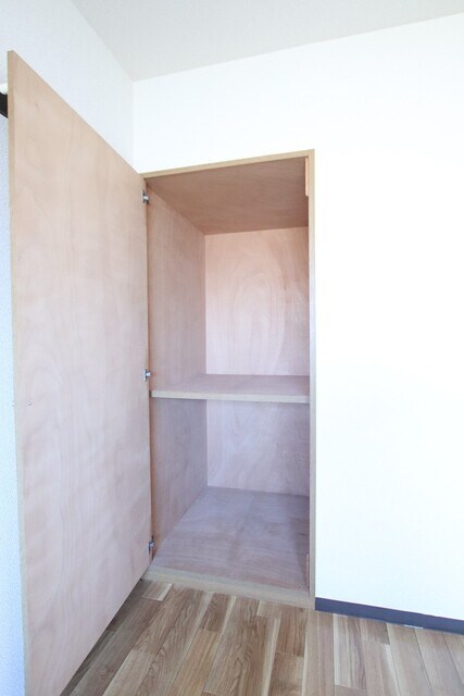 物件内観写真21　(収納)