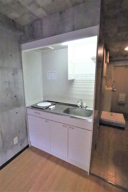 物件内観写真12　(IHコンロ一口設置済みです♪)