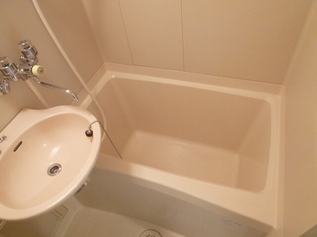 物件内観写真13　(洗面所)