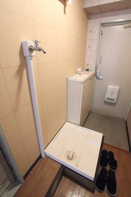 物件内観写真20　(防水パン付の洗濯機置き場です♪)