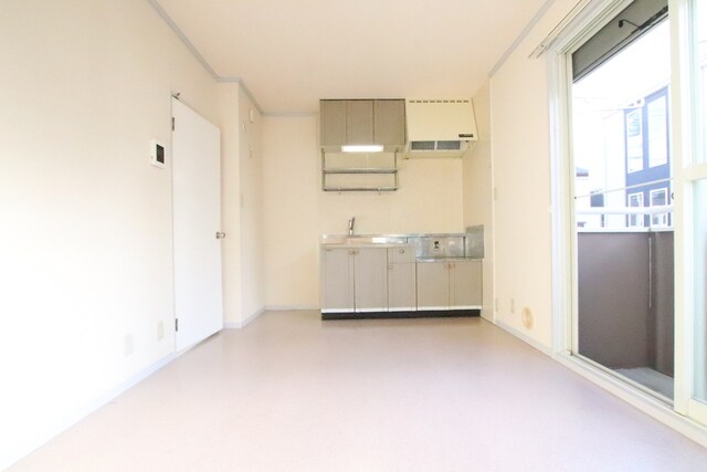 物件内観写真10　(6帖のダイニングです♪)