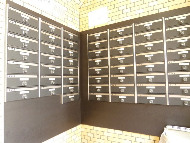 物件外観写真5　(集合ポスト)