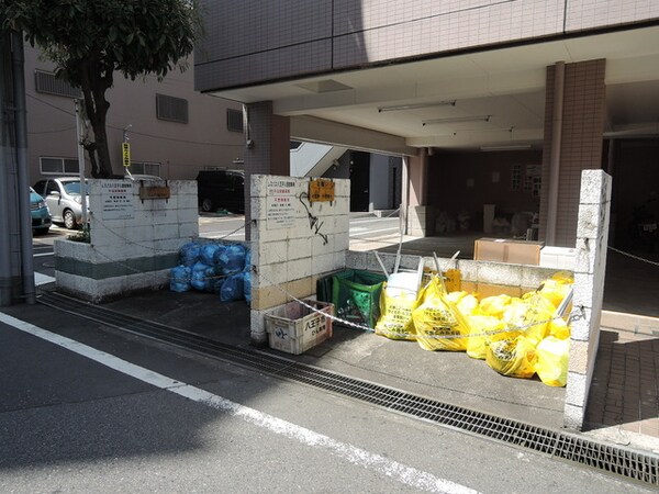 その他(ゴミ捨て場)