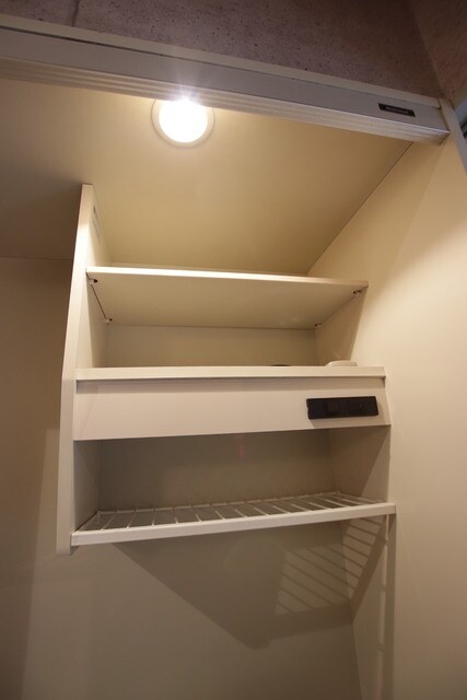 物件内観写真12　(キッチン上収納です。)