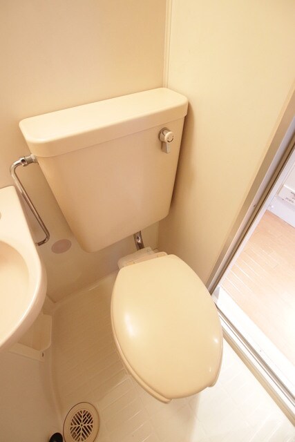 物件内観写真13　(お手洗いスペースです。)