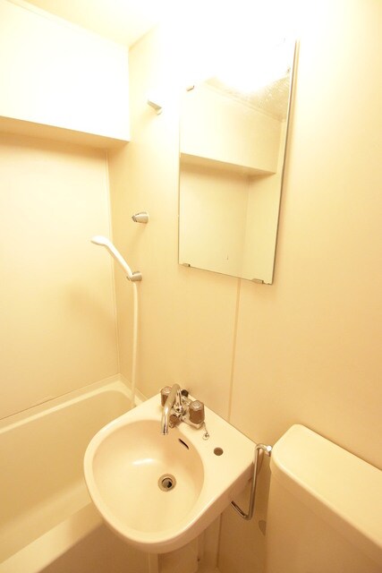 物件内観写真14　(洗面台です。)