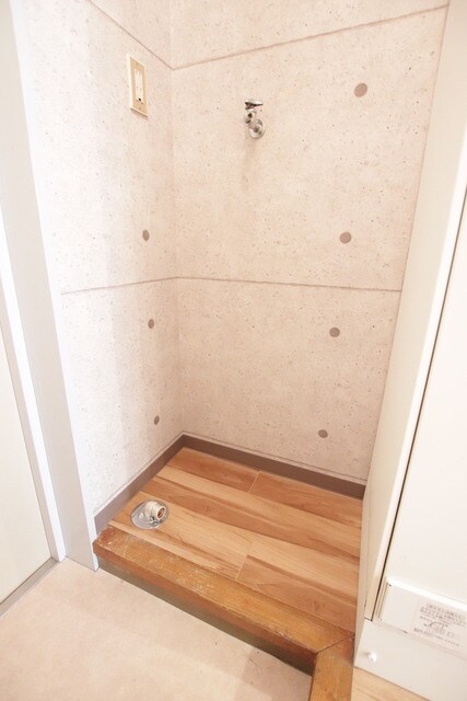 物件内観写真17　(室内洗濯機置場です。)