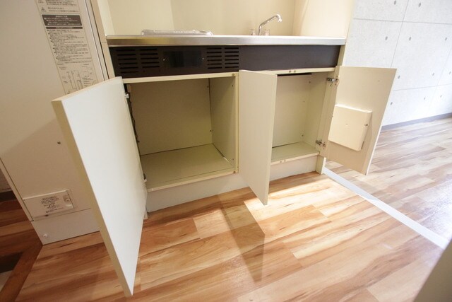 物件内観写真23　(キッチン下収納です。)